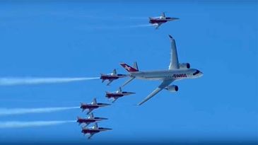 SWISS CSeries mit Patrouille Suisse