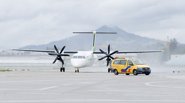 Sky Alps Q400 Salzburg.jpg